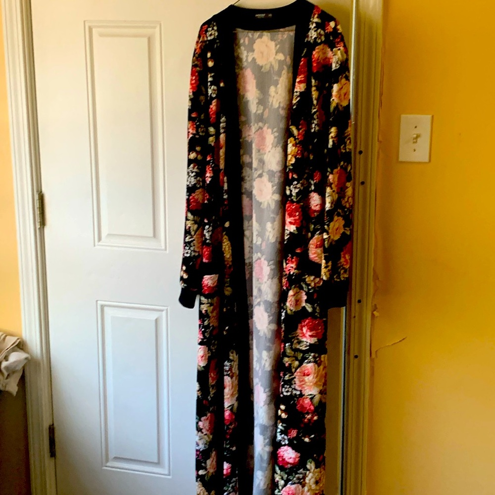 2 piece flower set long ankle length duster with matching straight leg  pants .